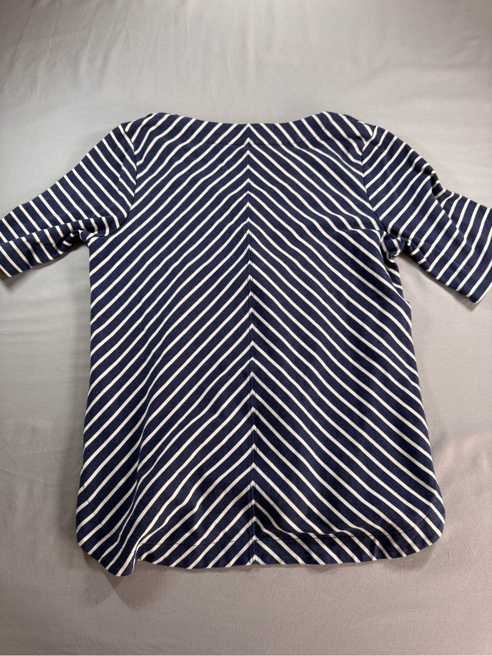 L.L. Bean Navy and White Short Sleeve Striped V-Neck Top petit small 100% cotton - Picture 8 of 8